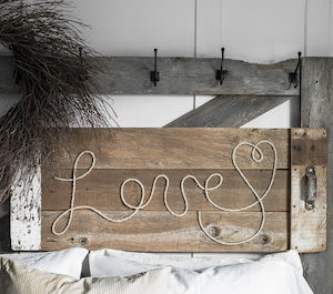 How to make a reclaimed wood Love rope sign